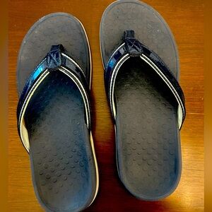 COPY - Vionic Tide women’s sandals/Flip Flops, size 7.